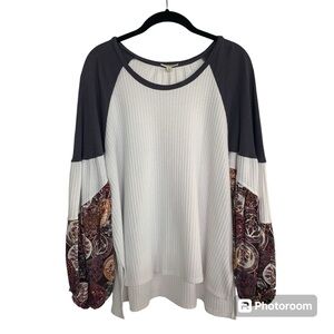 Umgee Womens L Long Sleeve Top Waffle Knit White Gray Multicolor Floral Print